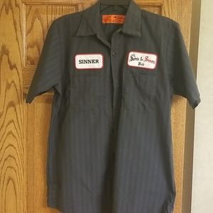 Men's M Button down SS from Saints and Sinners Pub